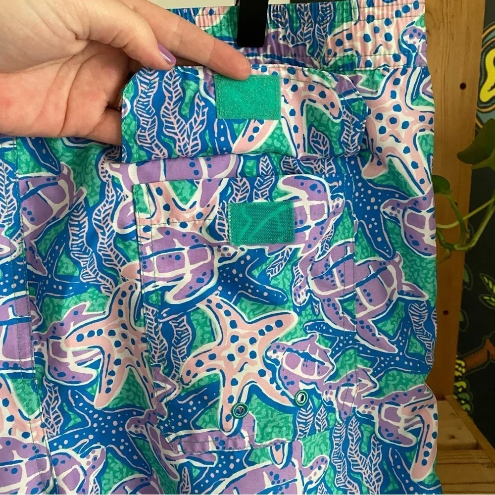 Vineyard Vines Men’s Purple Blue Turtle Print Swim Shorts Trunks Large